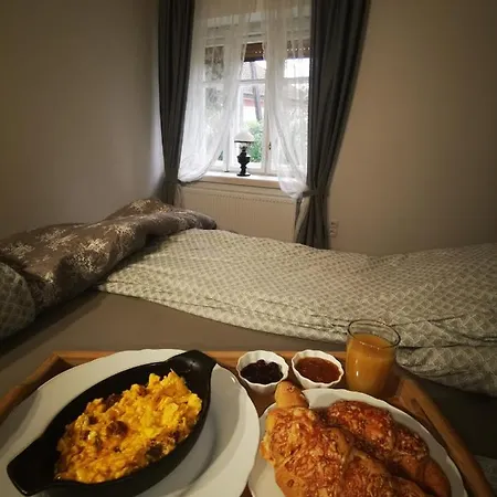 Orseg Kincse Udvarhaz * Hegyhátszentjakab